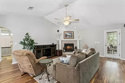 652 Ashford Rd, Cantonment, FL 32533 - Photo 4