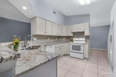 1039 Brownfield Rd, Pensacola, FL 32526 - Photo 12
