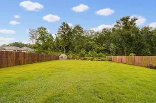 889 Windhill Dr, Cantonment, FL 32533 - Photo 32
