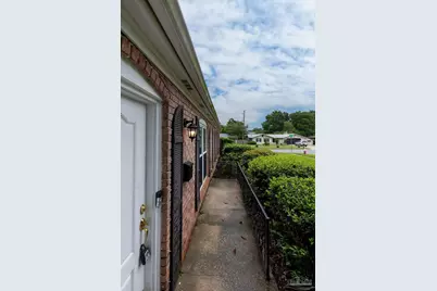 4180 Kingsberry Dr, Pensacola, FL 32504 - Photo 4