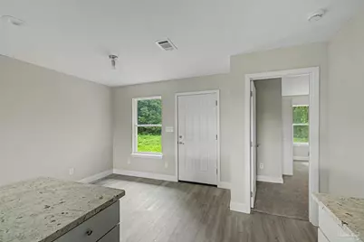 523 Bayliss Ct, Pensacola, FL 32505 - Photo 10