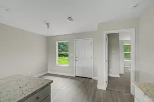 523 Bayliss Ct, Pensacola, FL 32505 - Photo 10