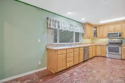 724 Woodmere Dr, Pensacola, FL 32503 - Photo 6