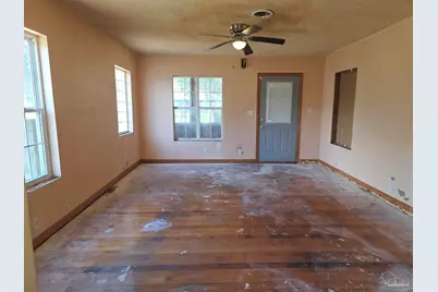 209 NW Gilliland Rd, Pensacola, FL 32507 - Photo 4