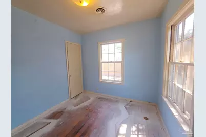 209 NW Gilliland Rd, Pensacola, FL 32507 - Photo 10