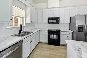 856 Miramar Dr, Pensacola, FL 32506 - Photo 2