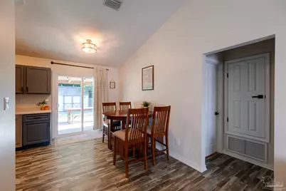 6171 Ashton Woods Cir, Milton, FL 32570 - Photo 10