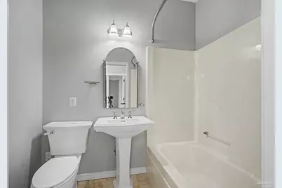 4501 Bayside Dr, Milton, FL 32583 - Photo 14