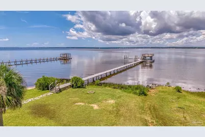 4501 Bayside Dr, Milton, FL 32583 - Photo 2