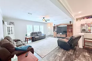 11431 Floridale Dr, Milton, FL 32583 - Photo 2