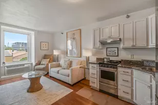 224 E Garden St, Pensacola, FL 32502 - Photo 2