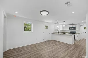 7265 Lockhart St, Pensacola, FL 32526 - Photo 10
