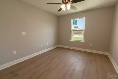 4621 Queen Palm Ct, Milton, FL 32571 - Photo 8