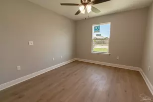 4621 Queen Palm Ct, Milton, FL 32571 - Photo 8