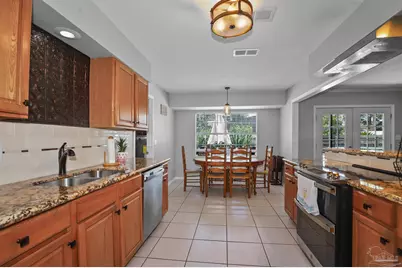2810 Venetian Garden, Gulf Breeze, FL 32563 - Photo 10