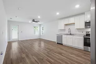 8511 Doris Ave, Pensacola, FL 32534 - Photo 2