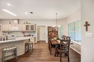 2555 Holley Pl, Navarre, FL 32566 - Photo 32