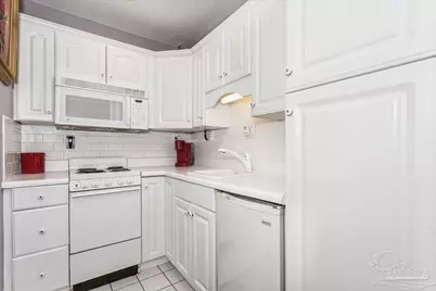 1834 W Smugglers Cove Dr, Gulf Breeze, FL 32563 - Photo 22