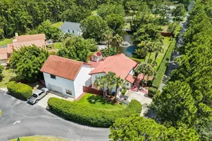 1834 W Smugglers Cove Dr, Gulf Breeze, FL 32563 - Photo 1