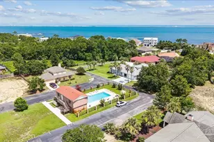 1834 W Smugglers Cove Dr, Gulf Breeze, FL 32563 - Photo 52