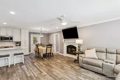1834 W Smugglers Cove Dr, Gulf Breeze, FL 32563 - Photo 8