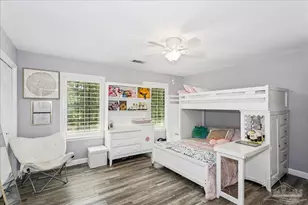 1834 W Smugglers Cove Dr, Gulf Breeze, FL 32563 - Photo 32