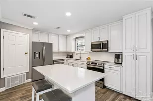 1834 W Smugglers Cove Dr, Gulf Breeze, FL 32563 - Photo 12