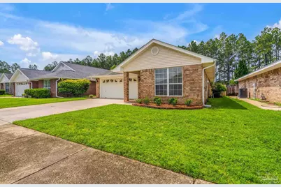 21 Easton St, Cantonment, FL 32533 - Photo 2