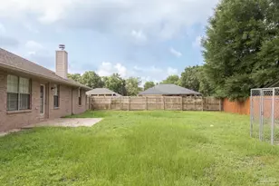 8770 Kennedy Dr, Pensacola, FL 32526 - Photo 30