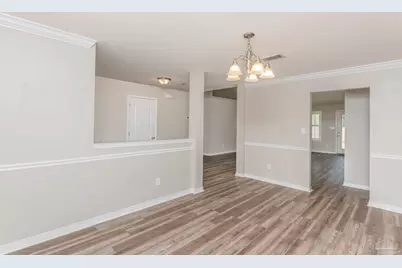 8770 Kennedy Dr, Pensacola, FL 32526 - Photo 8