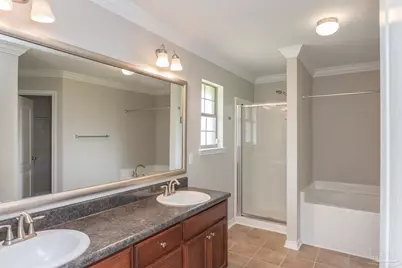 8770 Kennedy Dr, Pensacola, FL 32526 - Photo 14