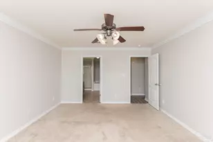 8770 Kennedy Dr, Pensacola, FL 32526 - Photo 12