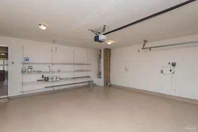 8770 Kennedy Dr, Pensacola, FL 32526 - Photo 28