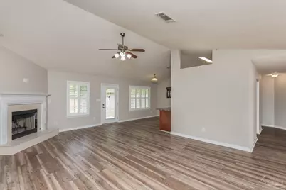 8770 Kennedy Dr, Pensacola, FL 32526 - Photo 2