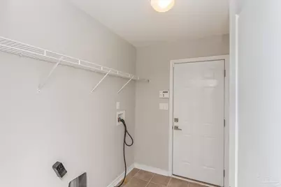 8770 Kennedy Dr, Pensacola, FL 32526 - Photo 26