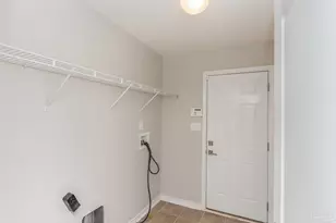 8770 Kennedy Dr, Pensacola, FL 32526 - Photo 26