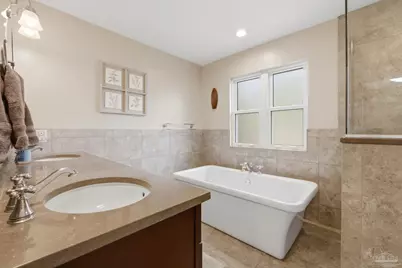 1300 Yonge St, Pensacola, FL 32503 - Photo 14