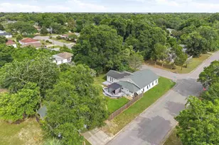 1300 Yonge St, Pensacola, FL 32503 - Photo 24