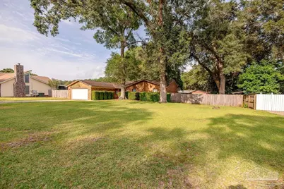 2266 Country Place Cir, Pensacola, FL 32534 - Photo 2