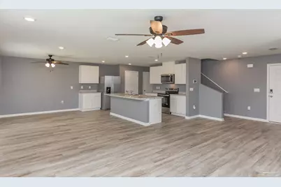 5720 Blackhorse Cir, Pensacola, FL 32526 - Photo 2