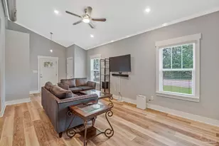 600 S F St, Pensacola, FL 32502 - Photo 6