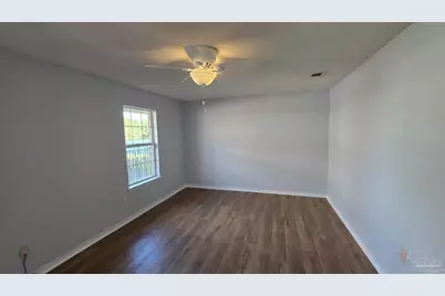 10020 Parker Lake Cir, Navarre, FL 32566 - Photo 22