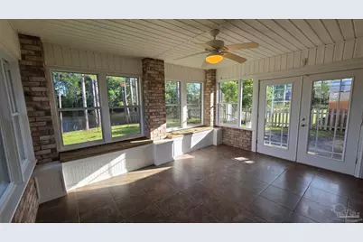 10020 Parker Lake Cir, Navarre, FL 32566 - Photo 28