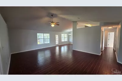 10020 Parker Lake Cir, Navarre, FL 32566 - Photo 6