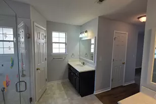 10020 Parker Lake Cir, Navarre, FL 32566 - Photo 26