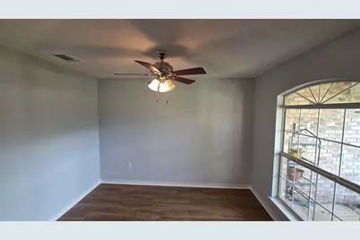 10020 Parker Lake Cir, Navarre, FL 32566 - Photo 12