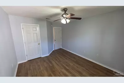 10020 Parker Lake Cir, Navarre, FL 32566 - Photo 22