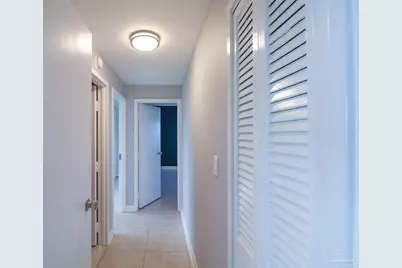 825 Bayshore Dr #1006, Pensacola, FL 32507 - Photo 10