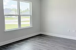 9704 Angel Oak Dr, Pensacola, FL 32526 - Photo 2