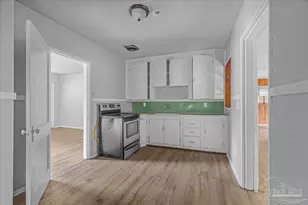 3704 W Lloyd St, Pensacola, FL 32505 - Photo 6